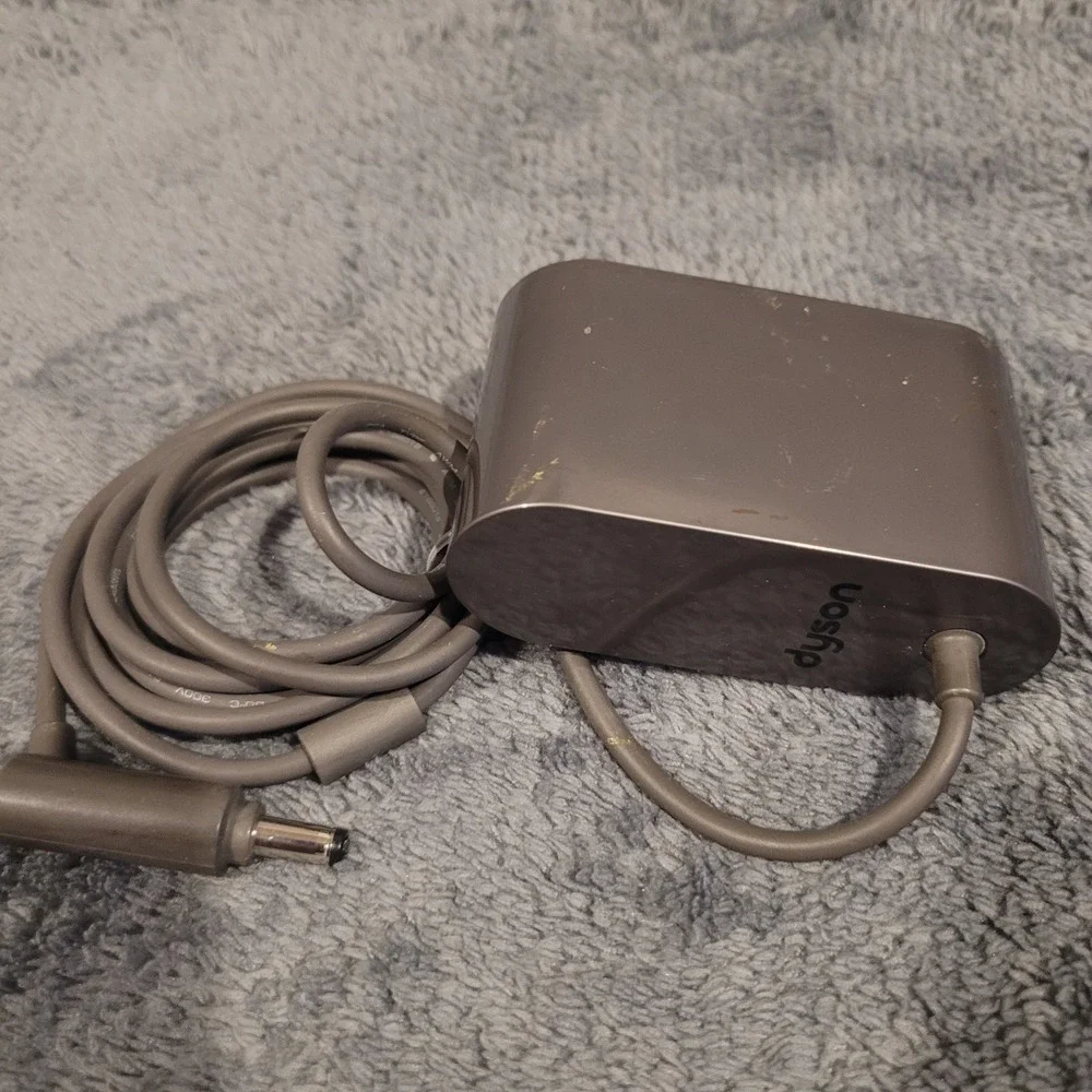 dyson v7‎ battery charger